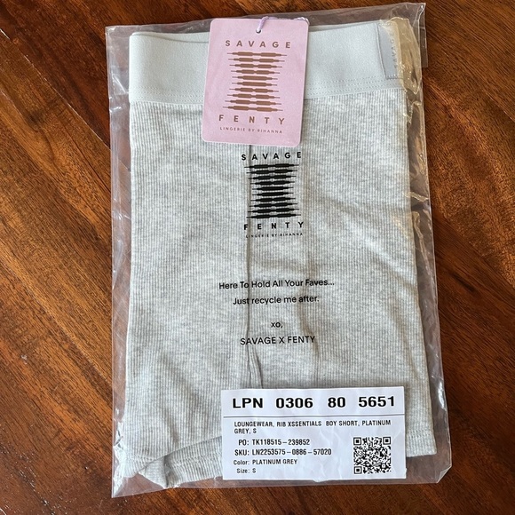 Savage V Fenty Platinum Gray Rib Xssentiale Boy Short - Picture 9 of 16